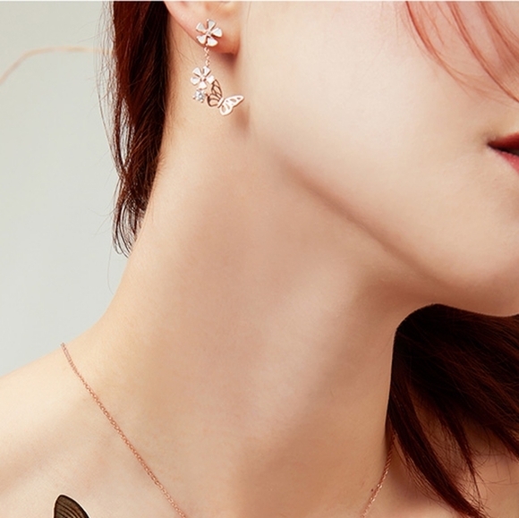 New Silver Dancing Butterfly Drop Earrings - Picture 4 of 6